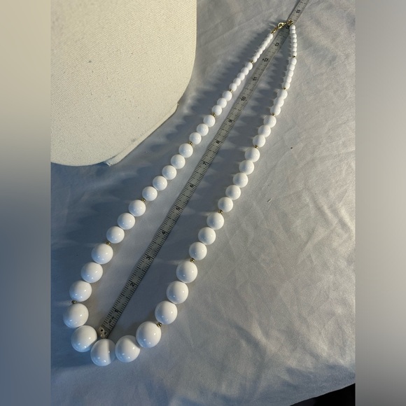 Vintage white Monet ball bead necklaces - Picture 6 of 7